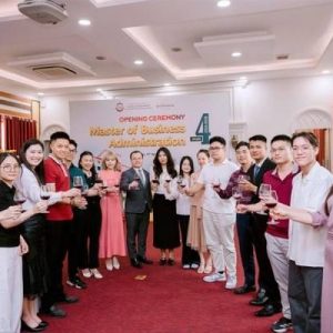 Educational Partnership between USF VNU UOE_2